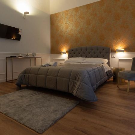 Dimora Luxury Alessia Apartment Bari Luaran gambar