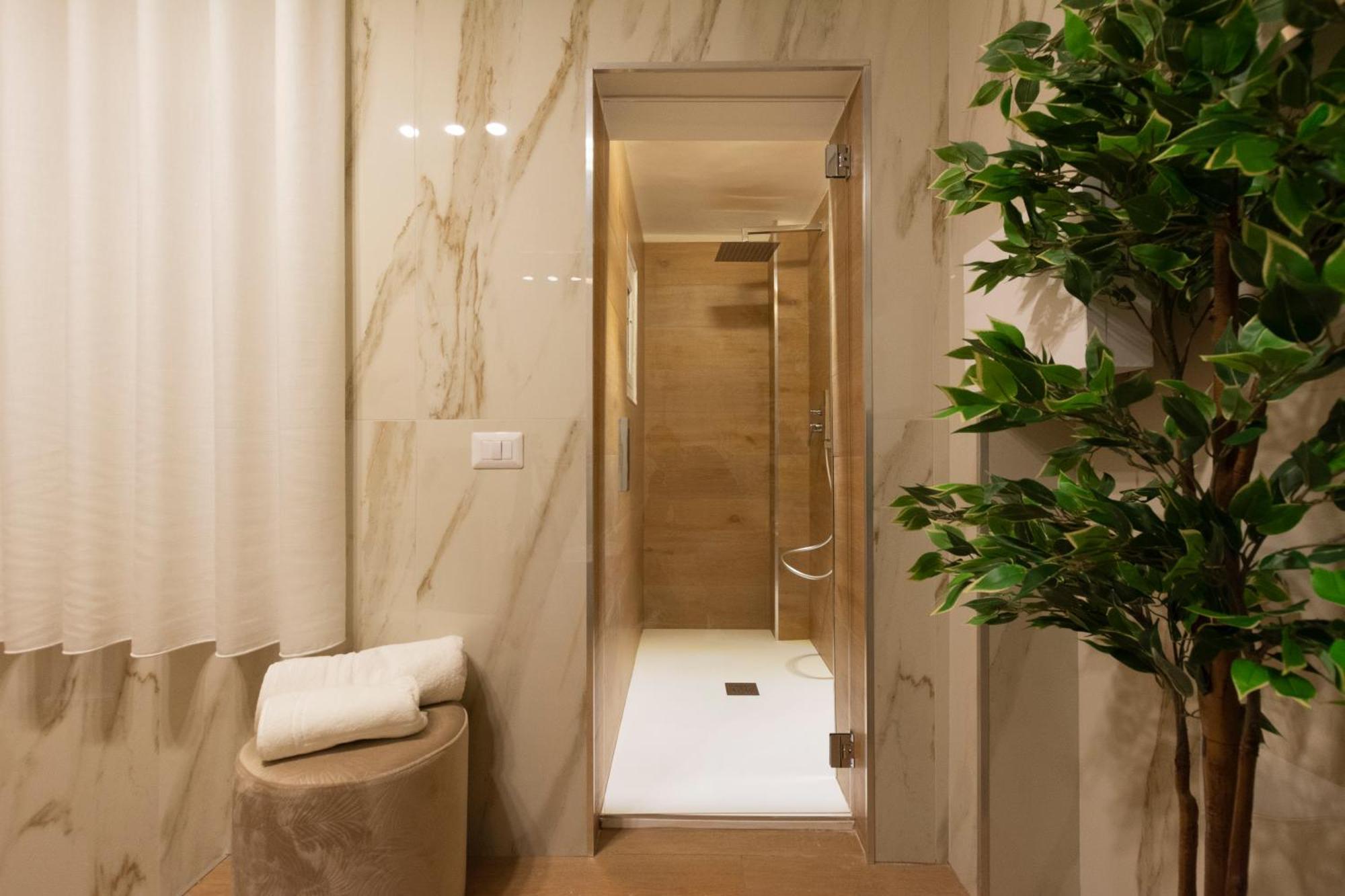 Dimora Luxury Alessia Apartment Bari Luaran gambar